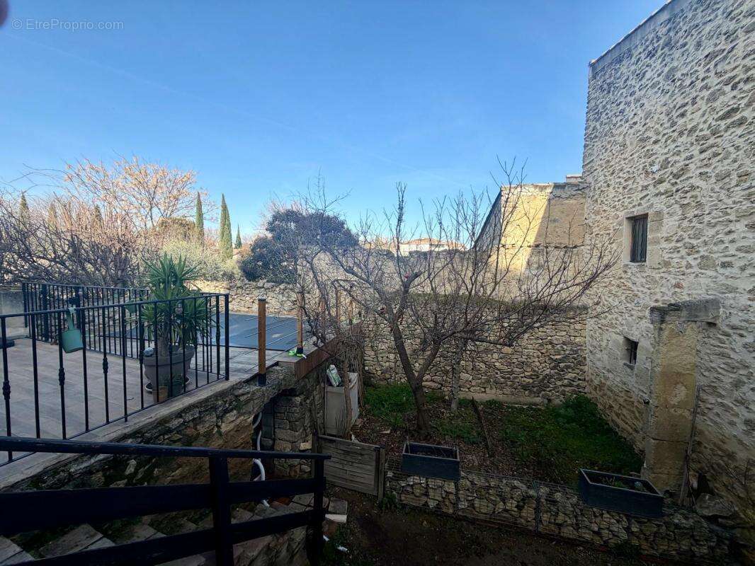 Maison à PELISSANNE
