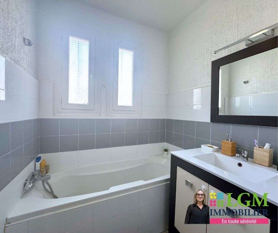 Appartement à NIMES