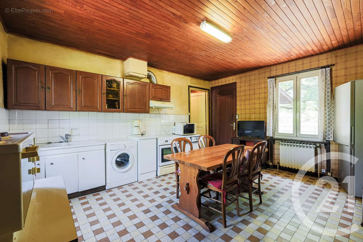 Maison 71 m² à Champagnier  - photo 8