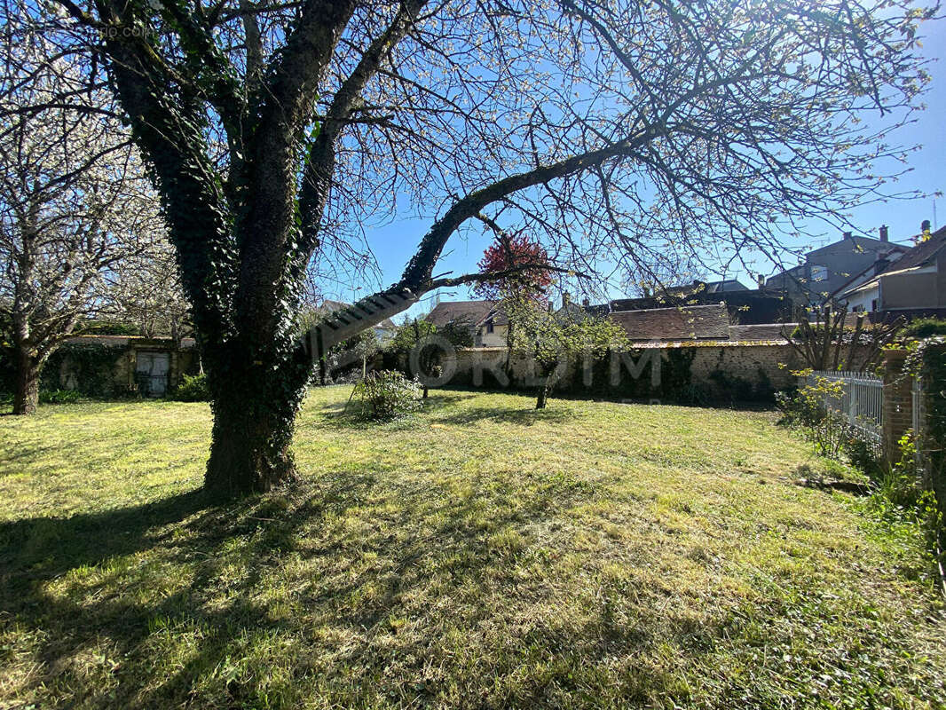 Maison à CHAMPIGNELLES