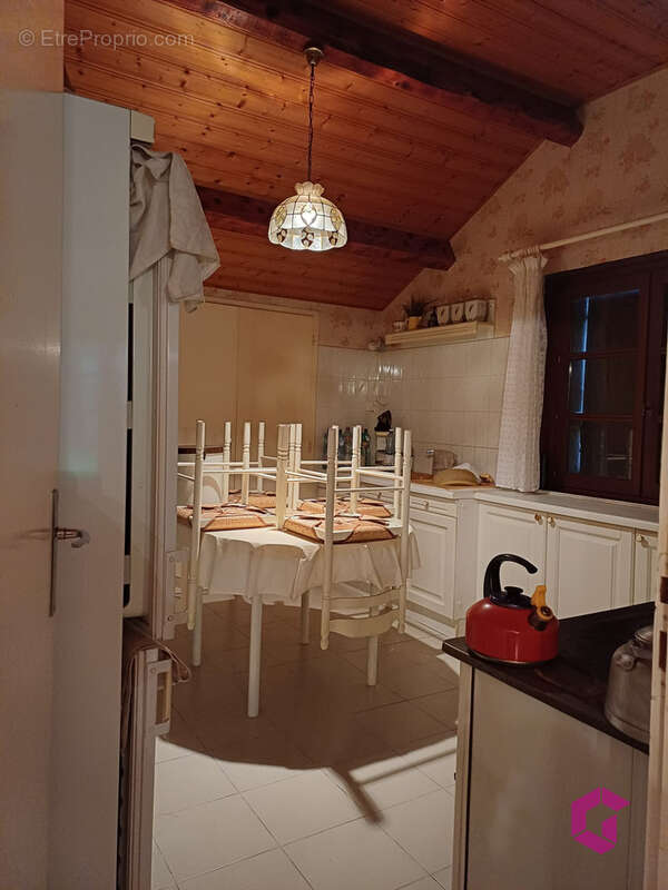 Maison d'environ 170m2 habitables, garage, dépendances sur environ 1 ha de terrain - photo 10