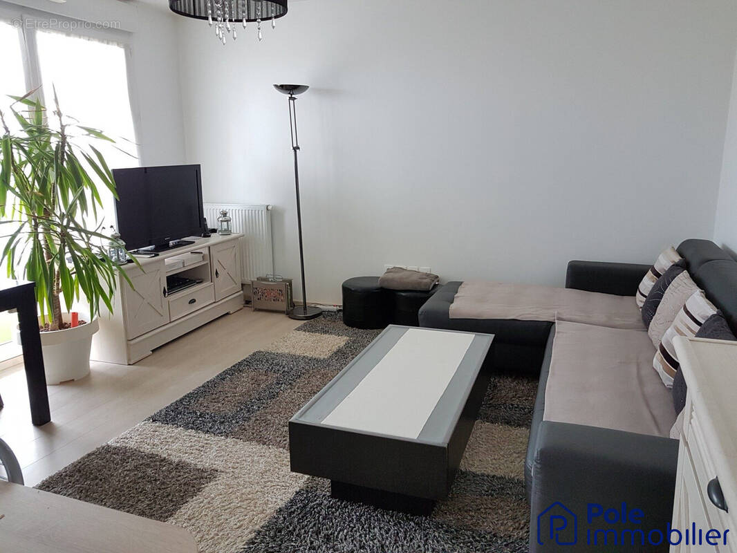 Salon/Séjour - Appartement à HEROUVILLE-SAINT-CLAIR