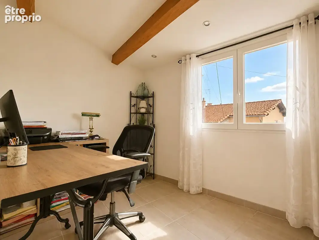 Maison T4 de 105 m² avec jardin, piscine, garage, cave - Exposition plein sud - photo 6