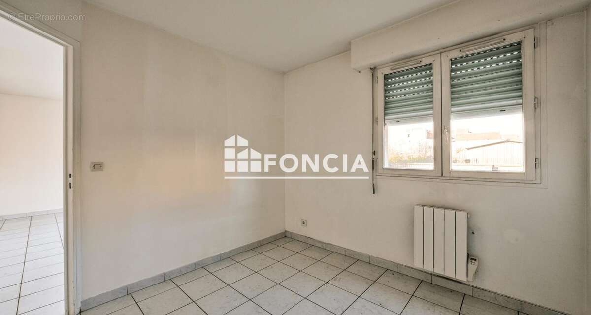 A ACHETER : un appartement T2 de 30 m2 avec son rez-de-jardin privatif de 24 m2 + place de parking à Meulan-en-yvelines (78250). - photo 14