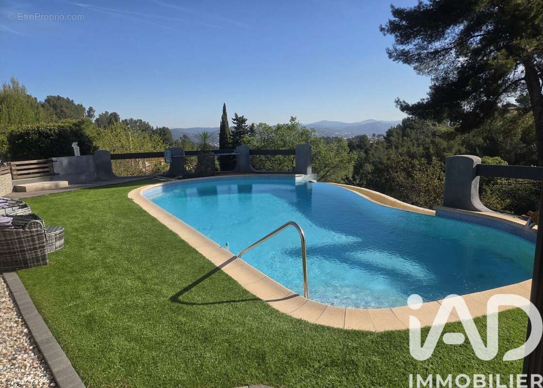 Photo 4 - Maison à HYERES