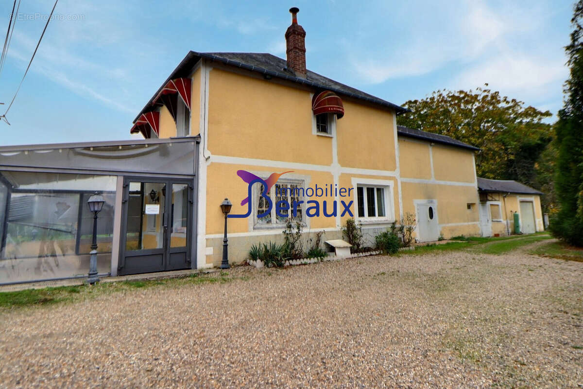 Maison à LE MESNIL-SOUS-JUMIEGES