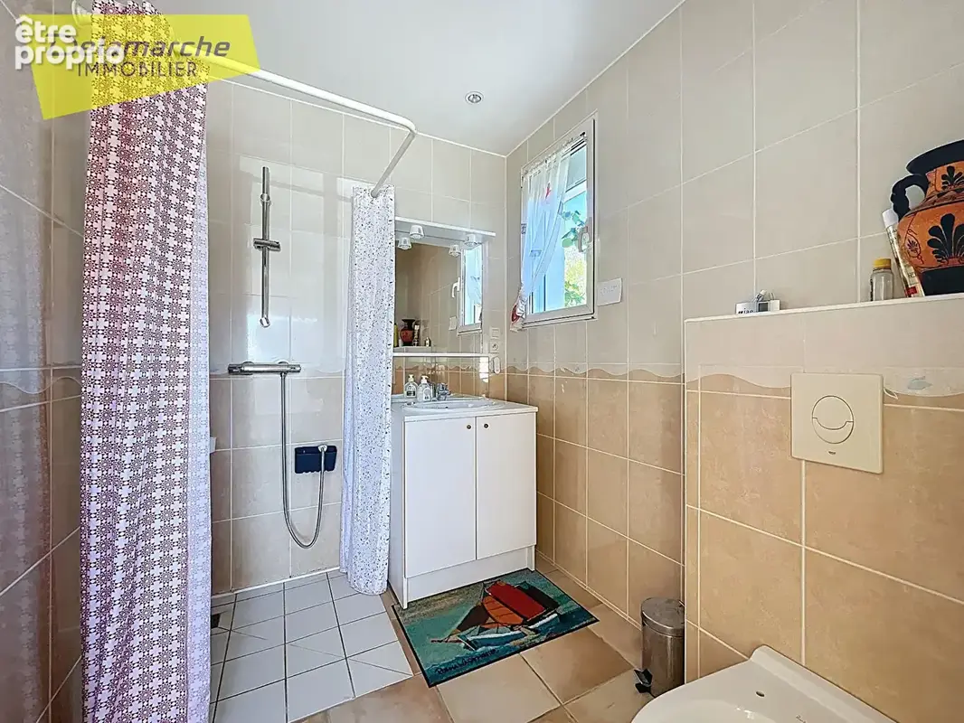 Maison familiale - 4 chambres - Vie de plain-pied - Vains (50300) - photo 9
