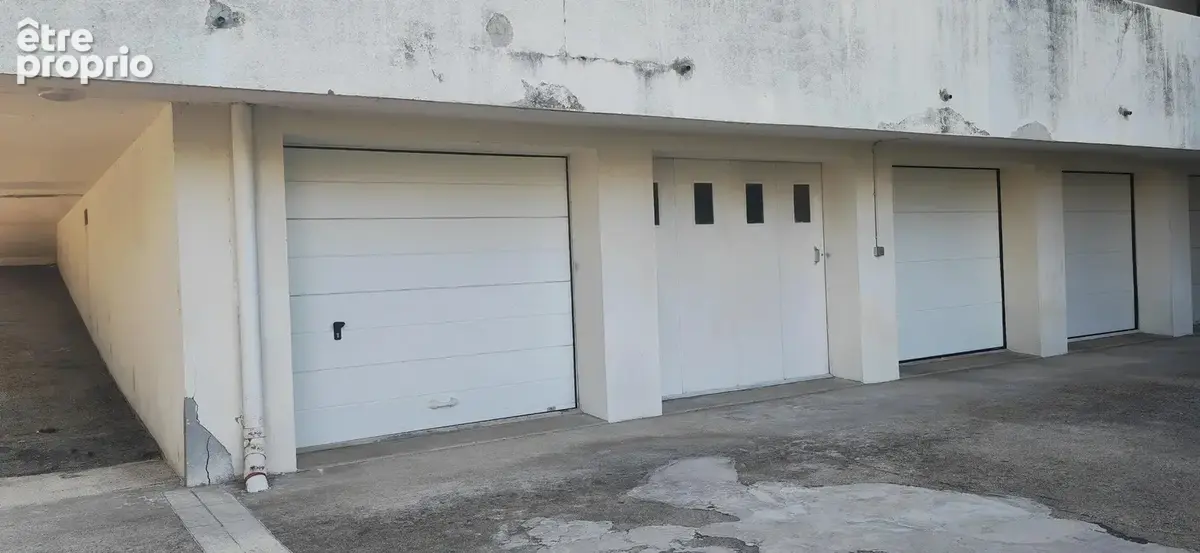 T3 entierement renové au 7ème avec balcon et garage - photo 11