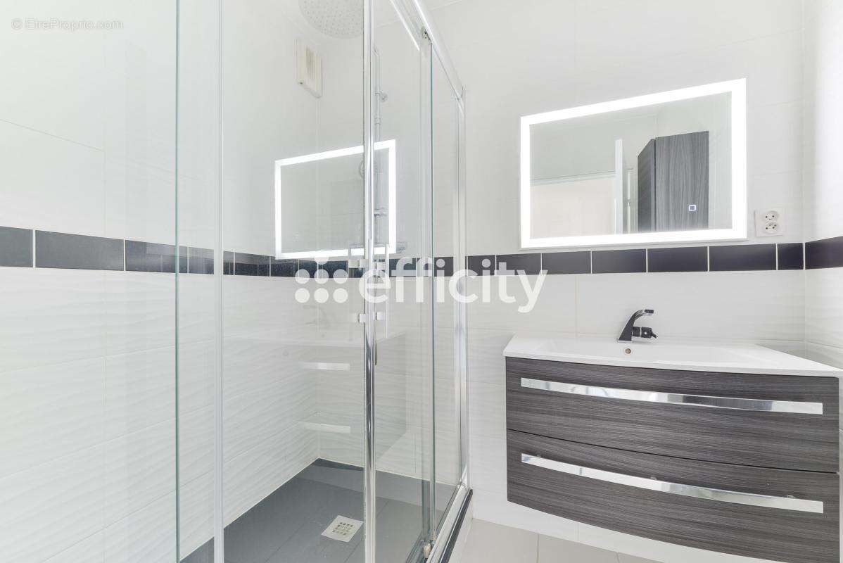 Appartement à REZE