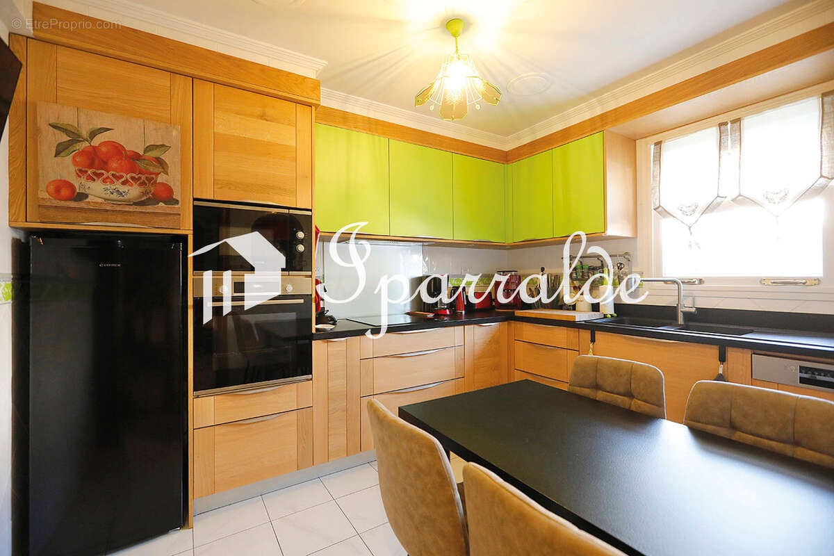 Grande maison familiale F5 lumineuse avec garage, double terrasse et beaux volumes - photo 14