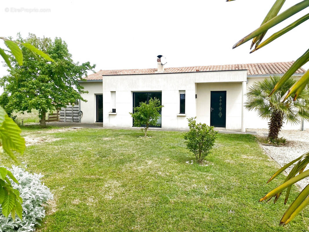Maison à BOUILLE-LORETZ