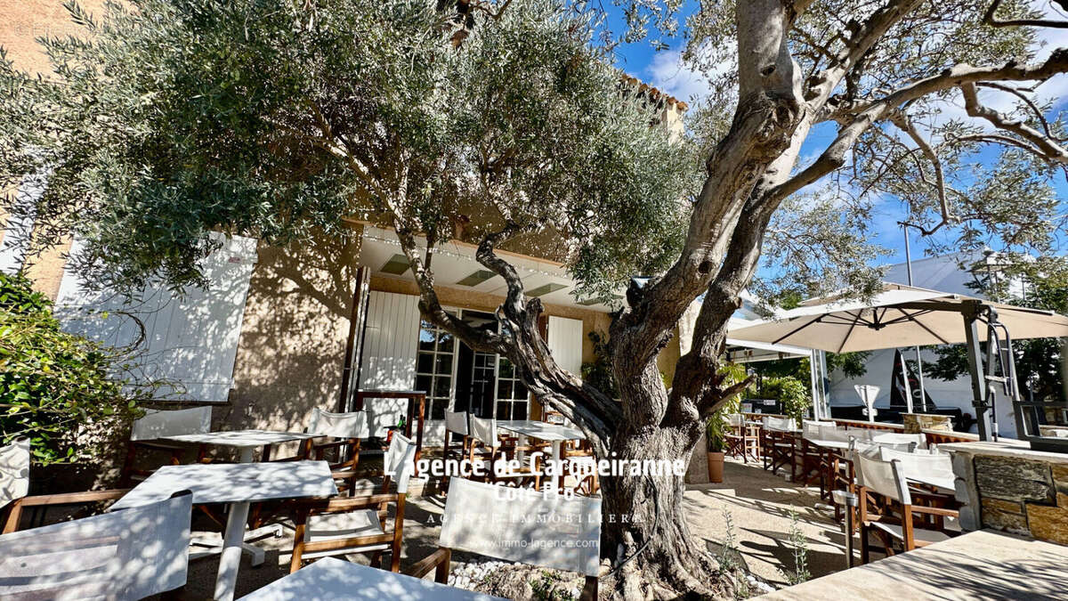 Commerce à CARQUEIRANNE