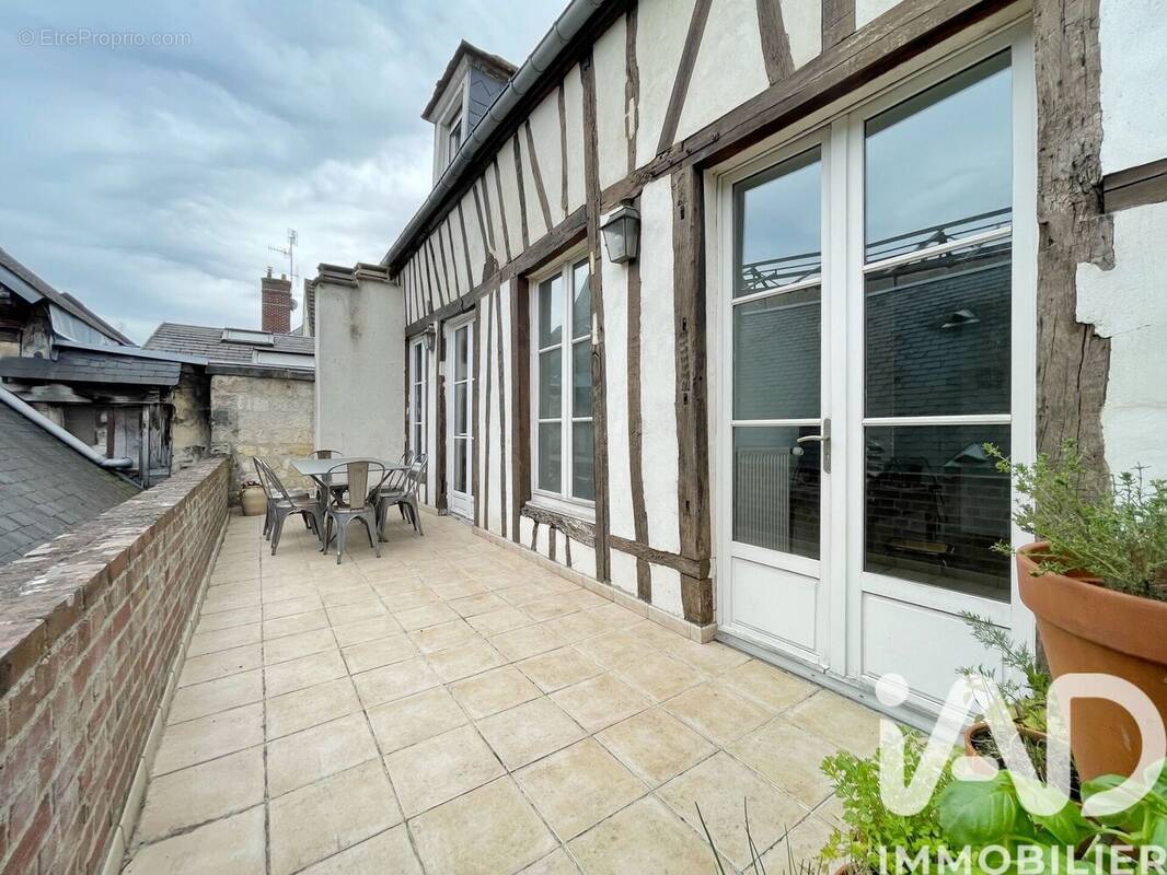 Photo 1 - Maison à COMPIEGNE