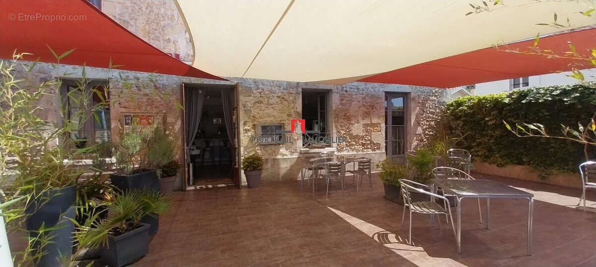 Autre à VENDAYS-MONTALIVET