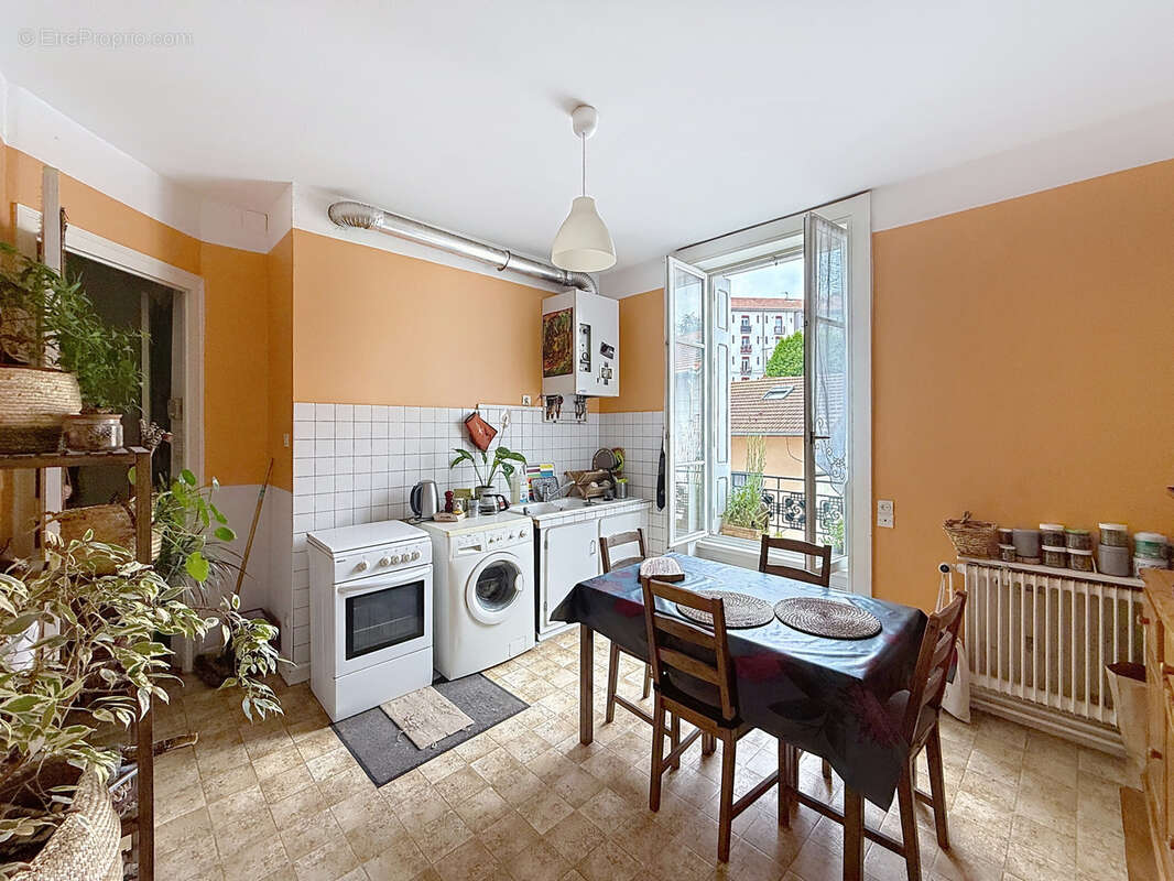 Appartement à SAINT-ETIENNE