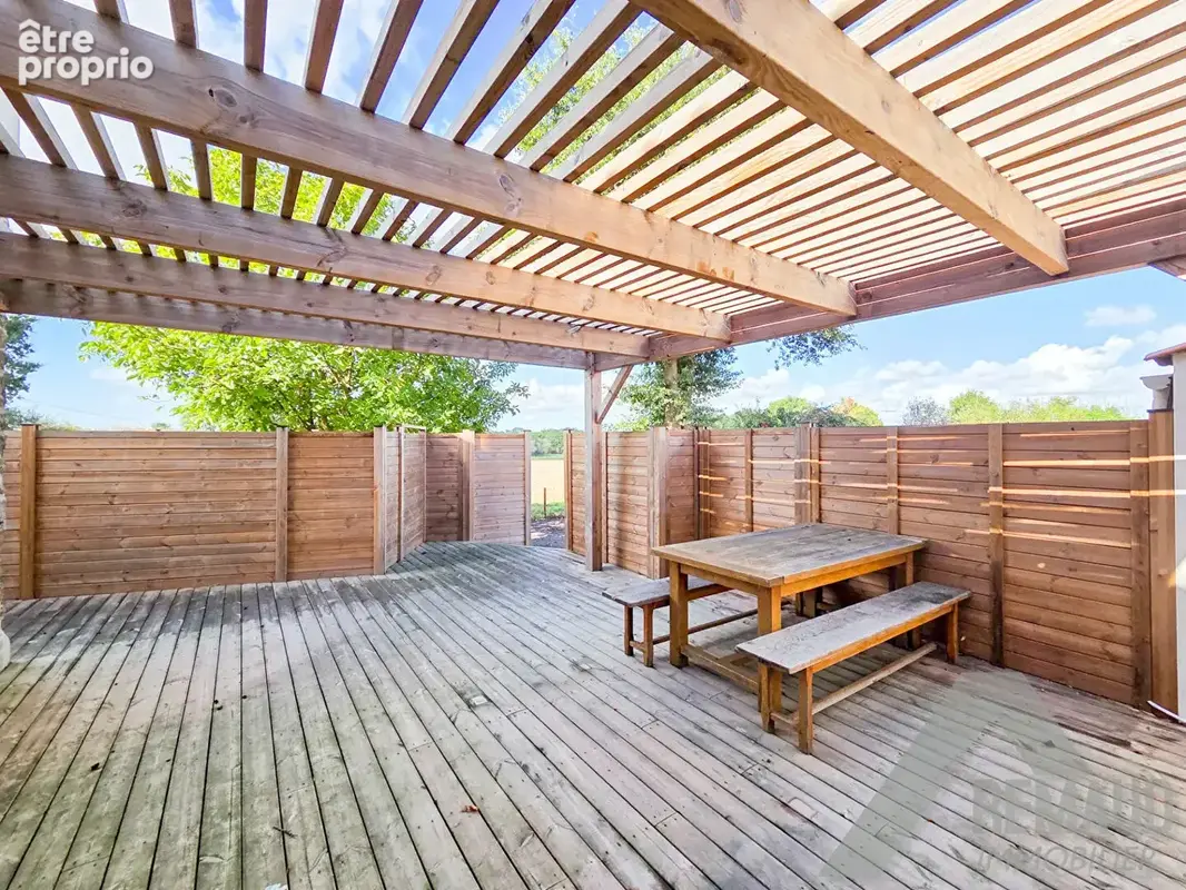 2.6 Km du Centre Ville - Appartement 82 m² avec terrasse et garages - photo 13