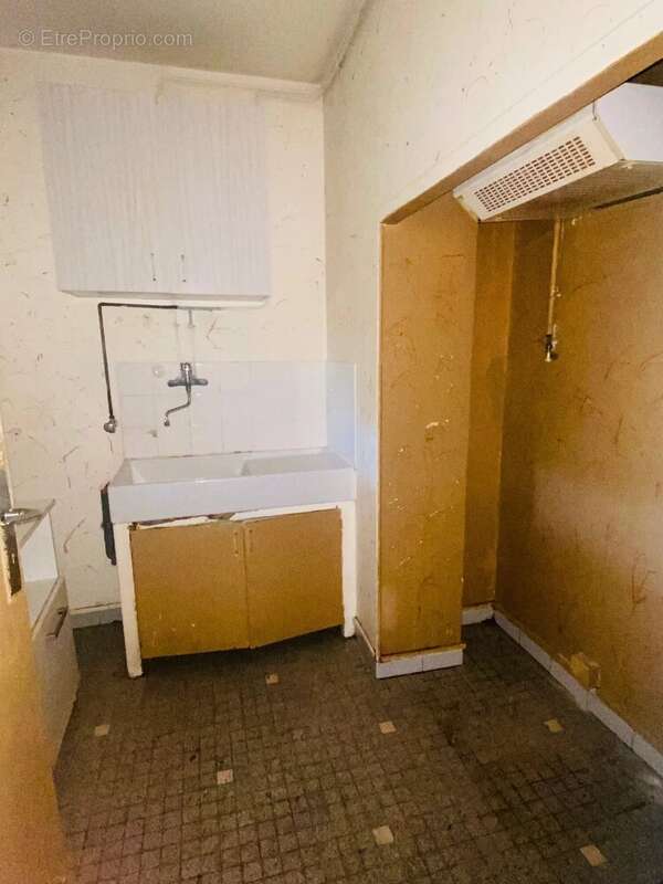 Appartement à MARSEILLE-4E