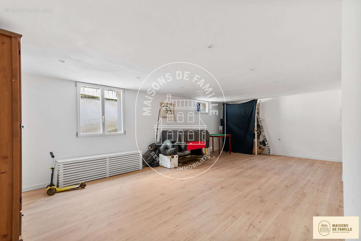 Maison à LA CELLE-SAINT-CLOUD