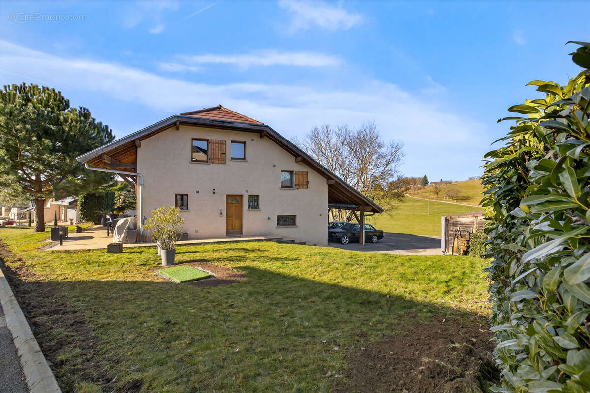 Maison à ALBY-SUR-CHERAN