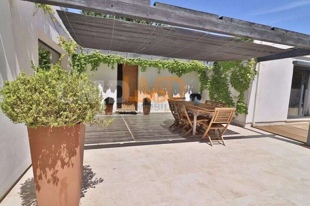 Maison à PUJAUT