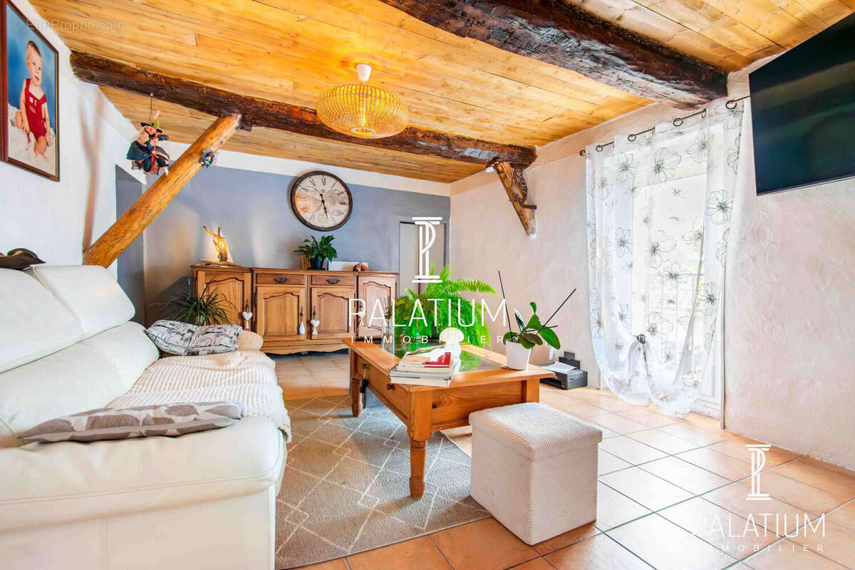 Maison à SAINT-JULIEN