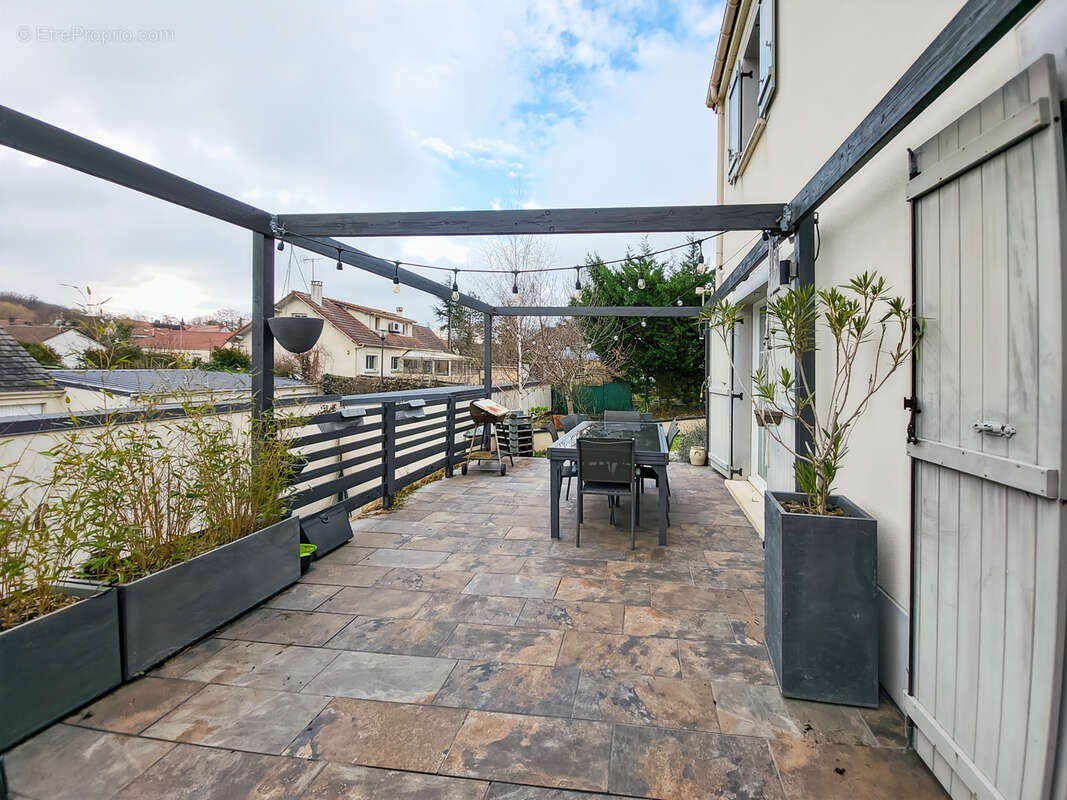 Maison à LEUVILLE-SUR-ORGE