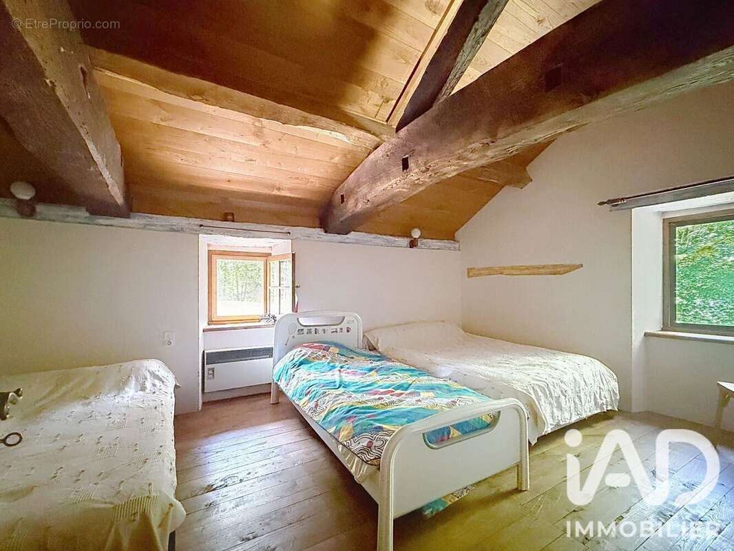 Maison 151 m² à Coupiac  - photo 7