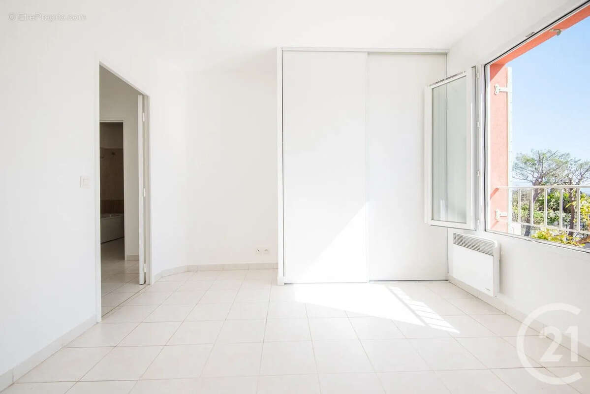 Appartement 85 m² à Antibes  - photo 8