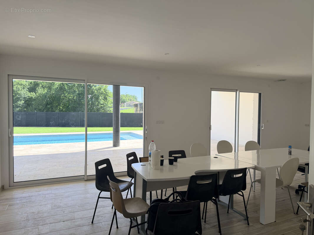 Maison contemporaine 208 m2, piscine et garage de 107 m2 - photo 13