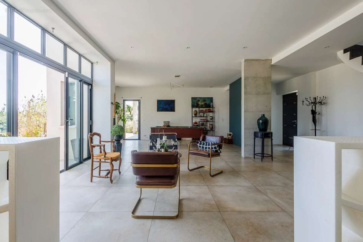 Maison contemporaine avec piscine Campagne Arlésienne - photo 13
