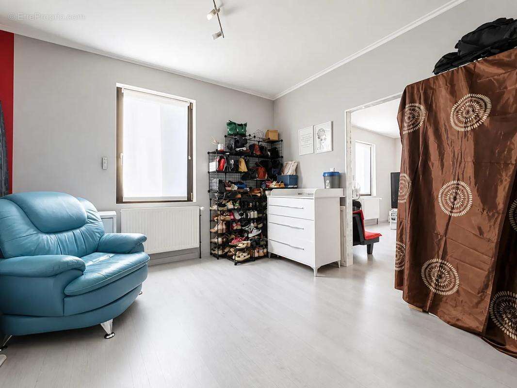 Maison de 8 pièces de 197,6 m² à Yutz - photo 7