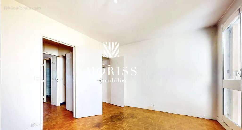 Appartement à CHARENTON-LE-PONT