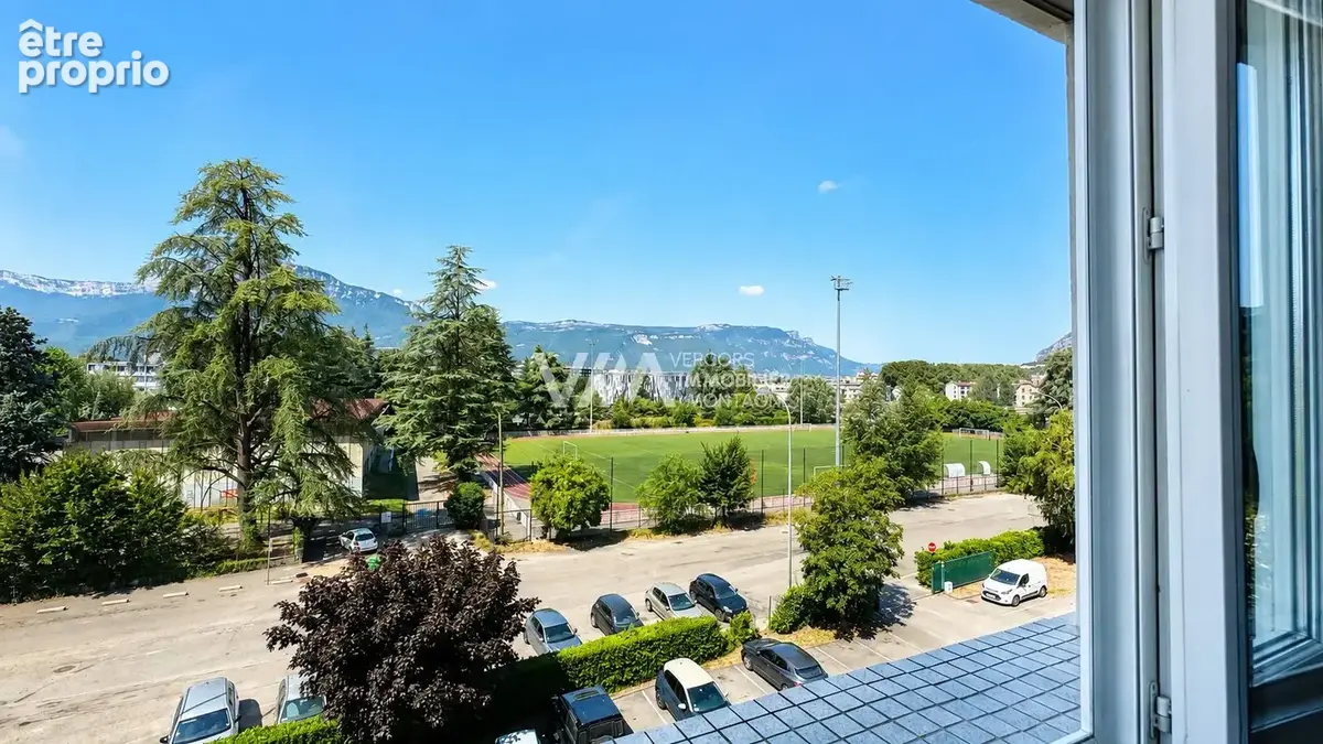 Grenoble   t3 traversant   balcon, loggia, vue dégagée et garage - photo 6