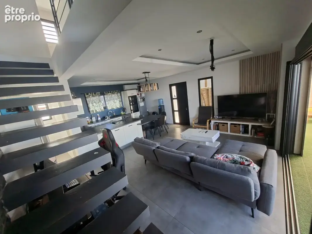 Maison 4 pièces 86 m² à vendre à Saint-Pierre (97410) - photo 5