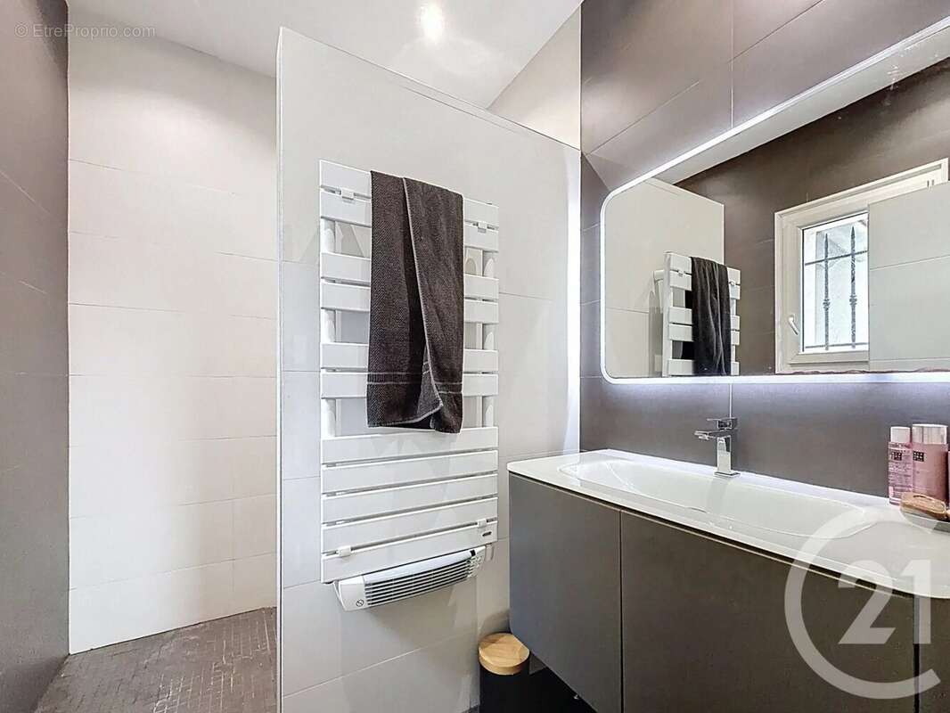 Maison à MOUANS-SARTOUX