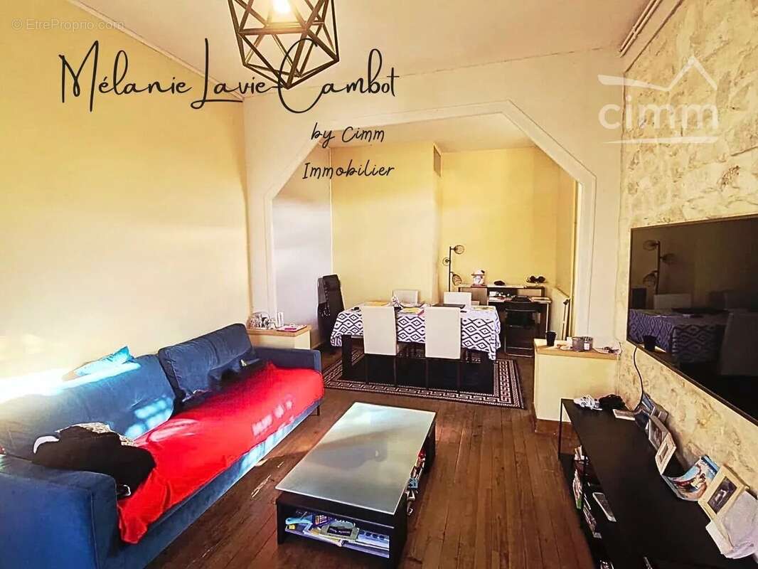 Appartement à SAINT-YZAN-DE-SOUDIAC