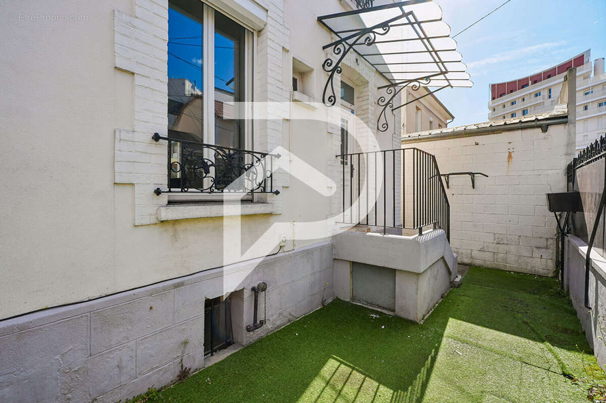 Maison Colombes 4 pièce(s) 96 m2 - photo 3