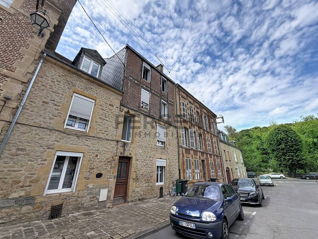 Appartement à CHARLEVILLE-MEZIERES