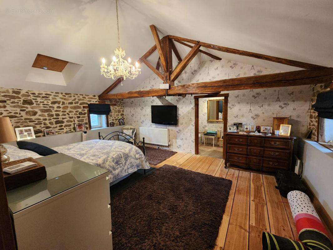 Maison à BUSSIERE-POITEVINE