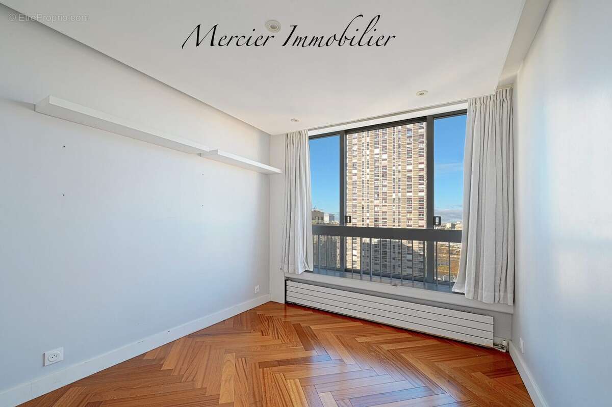 Appartement à PARIS-15E