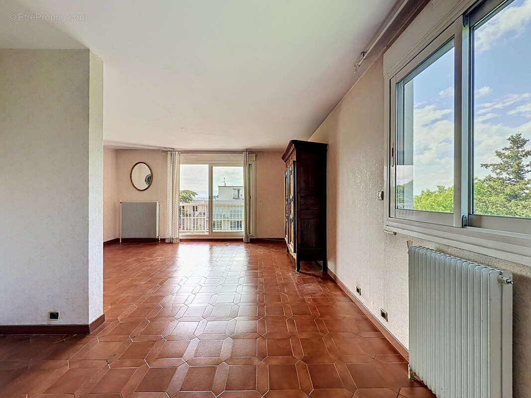 Appartement à TASSIN-LA-DEMI-LUNE