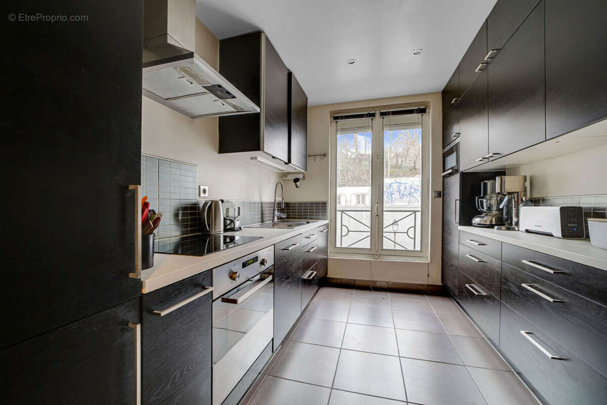 Appartement à PARIS-18E