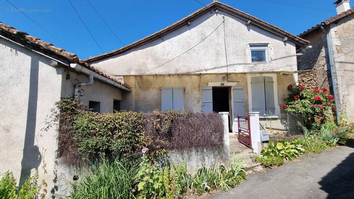 20260617_161927 - Maison à SAINT-PARDOUX-LA-RIVIERE