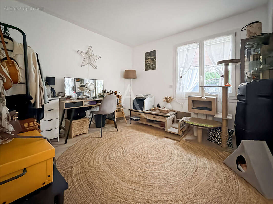 Maison à JOUY-LE-MOUTIER