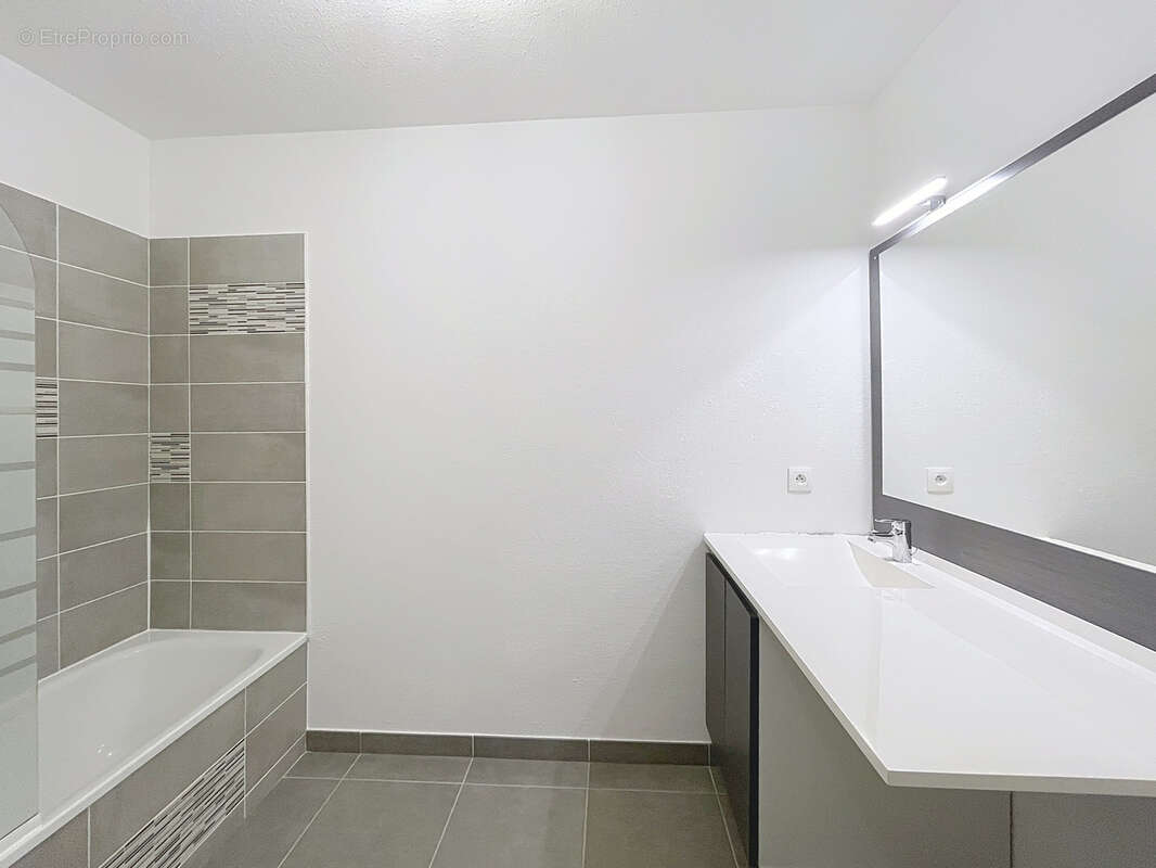 Appartement à BILLERE