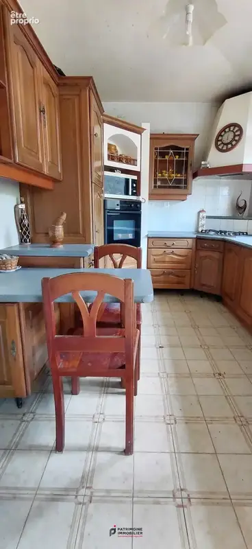 Maison de type t4 + t2 a vendre sur un terrain de 1290 m2 a sainte-rose - photo 5