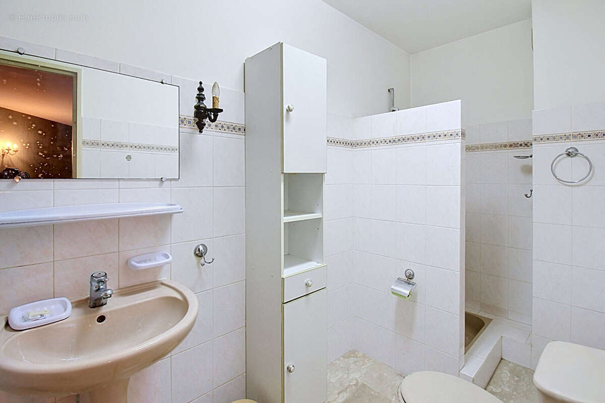 A VENDRE DRAGUIGNAN Appartement 2 chambres 127 m² avec garage et ascenseur - photo 11