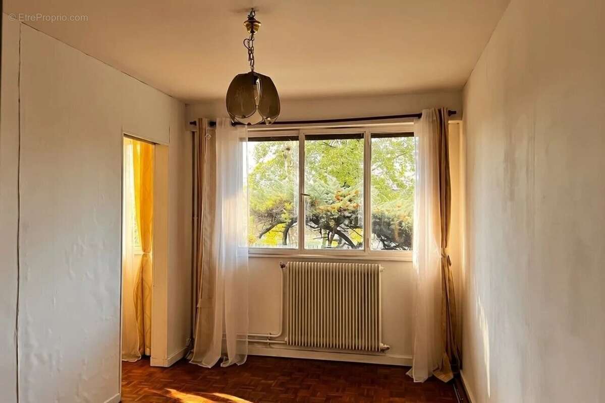 Appartement à SAINT-MAUR-DES-FOSSES