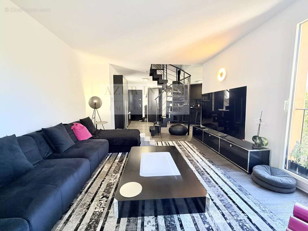 Appartement à ROQUEBRUNE-CAP-MARTIN