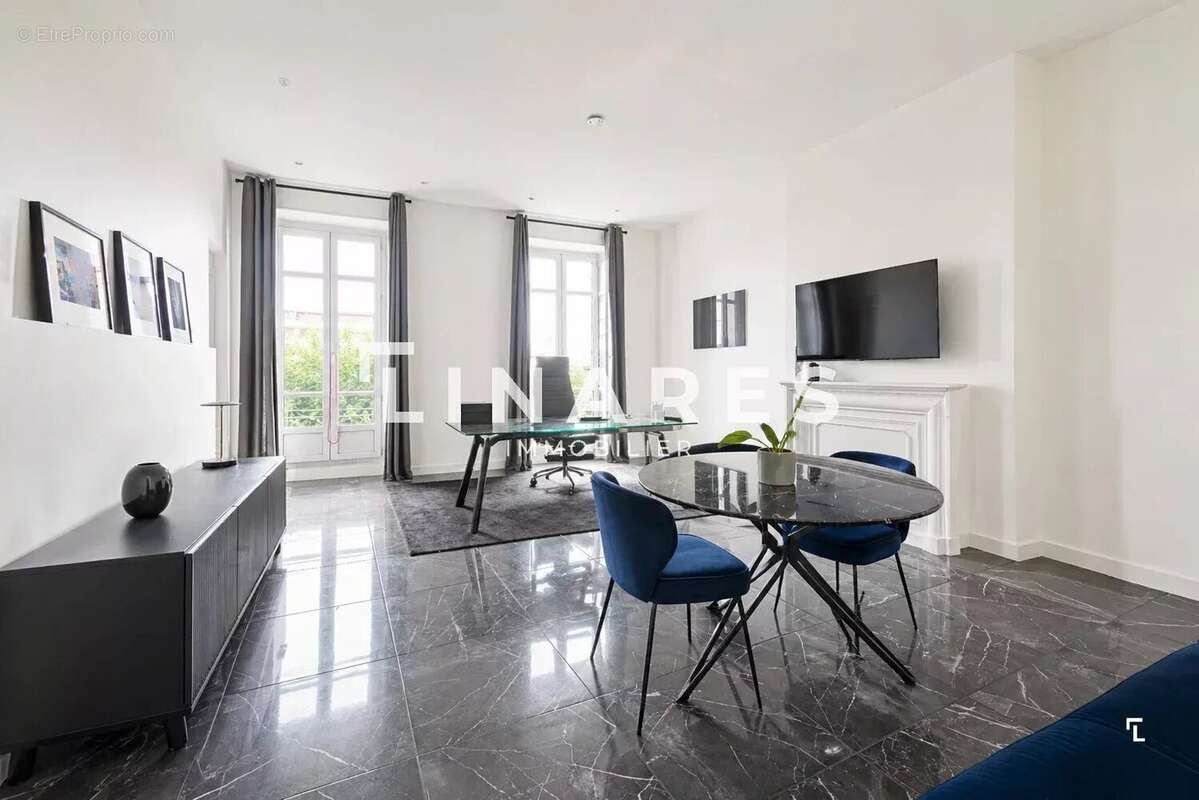 Appartement à MARSEILLE-8E